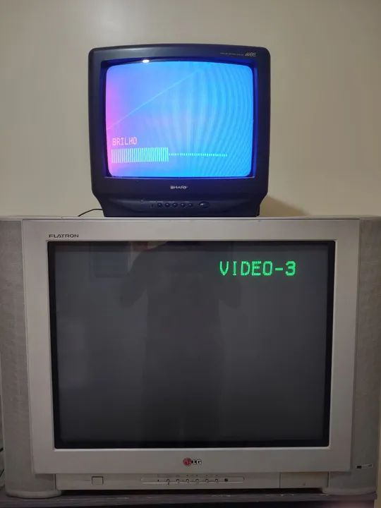 Vendo duas TVs de tubo funcionando - Foto 2