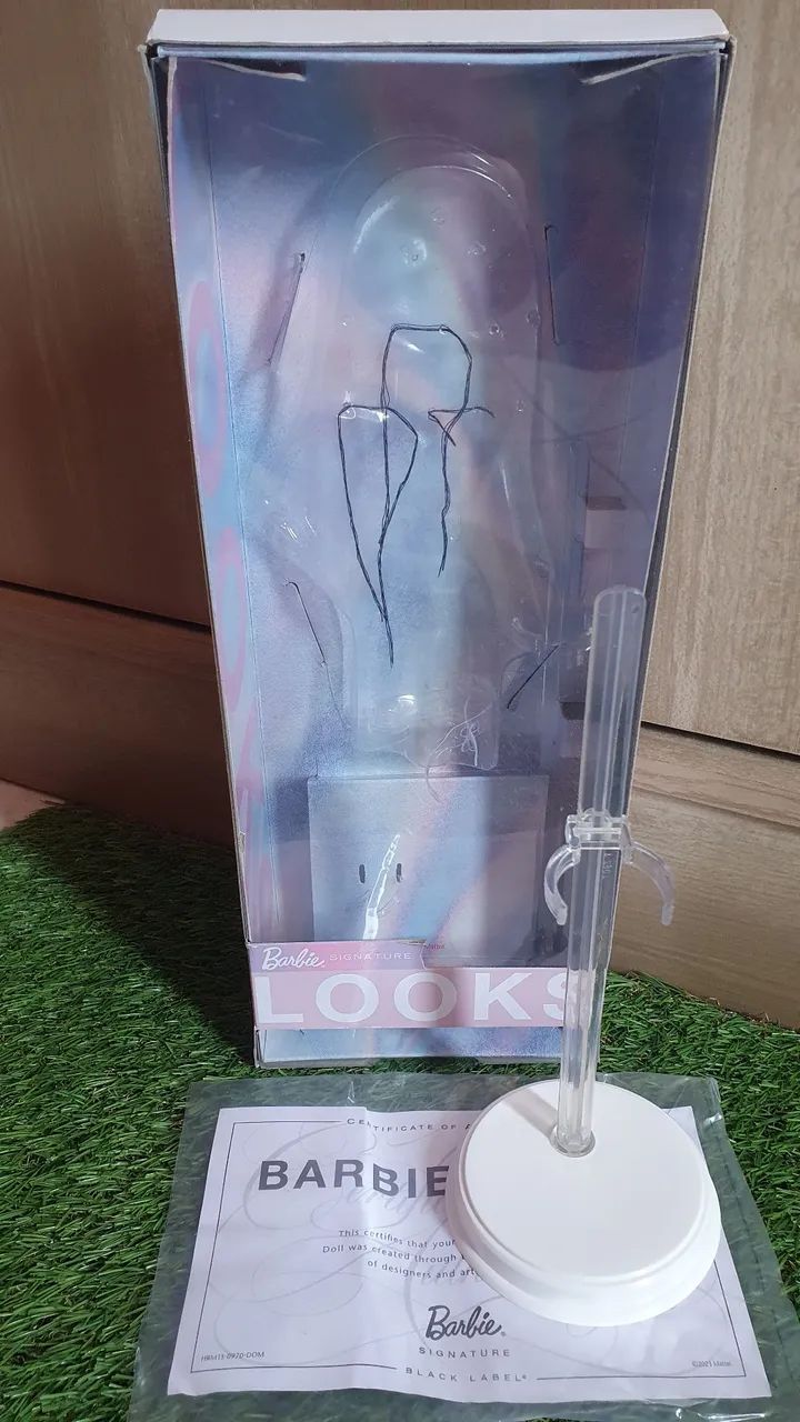 Caixa barbie Looks Wave 21 - mais pedestral 