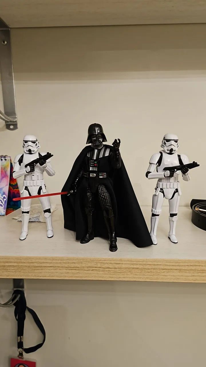 Star Wars Black Series  Darth Vader (original) + 2 stormtroopers (bootleg) - Foto 3