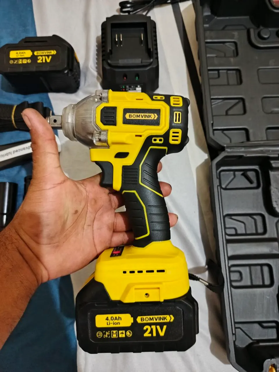 Chave de Impacto Bomvink 21V 4.0Ah 600 reais