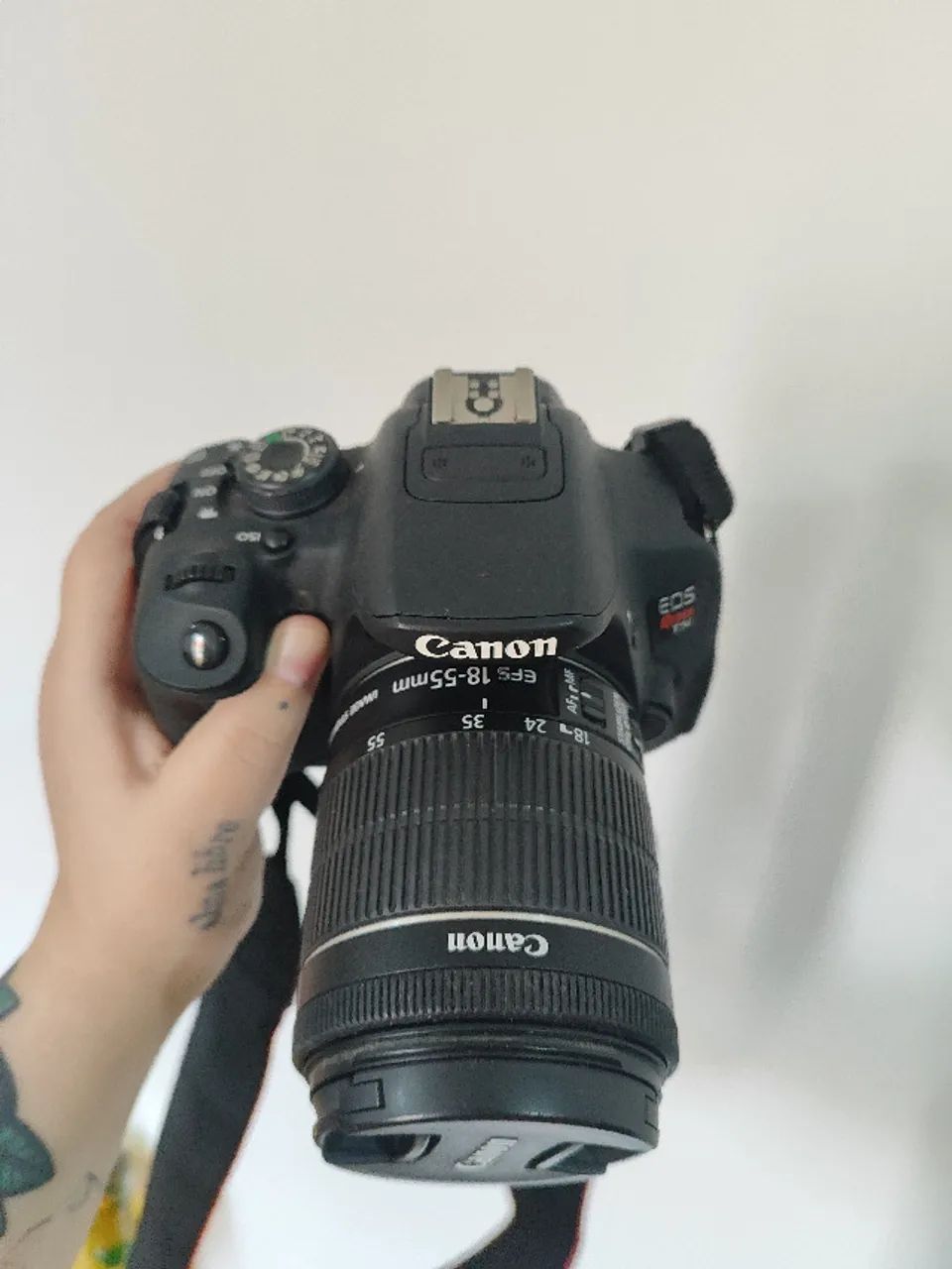 Canon T5i com Lente 18-55mm, Lente 50mm e Flash e Acessórios Extras | Kit Completo - Foto 2