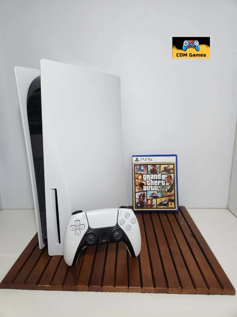 Ps5 com Leitor + Gta V Seminovo 2950.00 - Pego seu Game de Entrada - Não Aceito Oferta