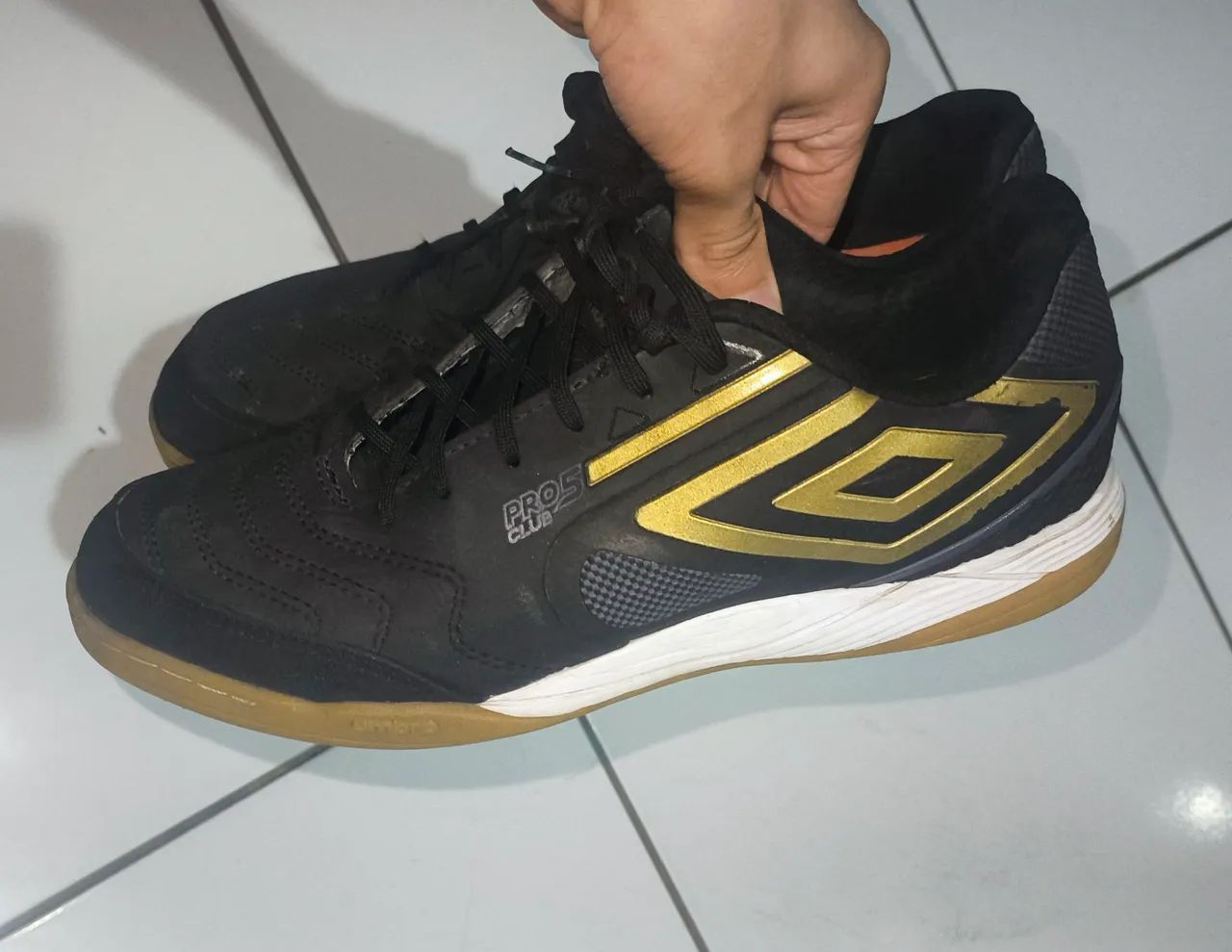 Tênis Futsal Umbro Pro & Bump Club - Foto 2