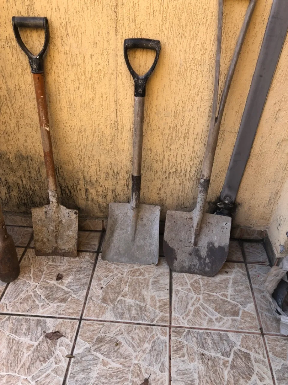 Jogo de pás para construção, enchadas e escavadeira
