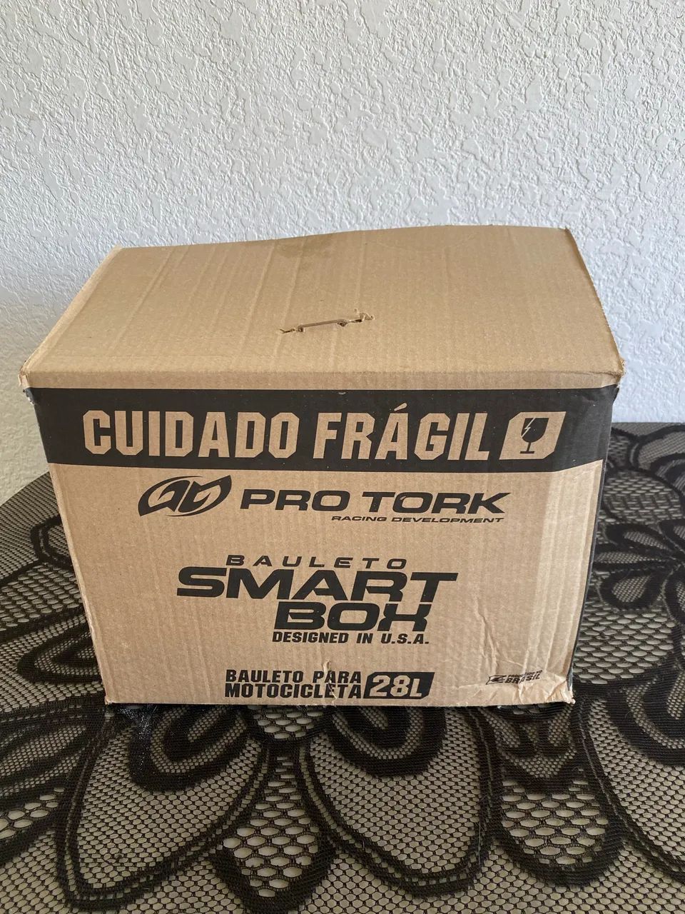 ? Baú Pro Tork 28 Litros - Novo, na Caixa!