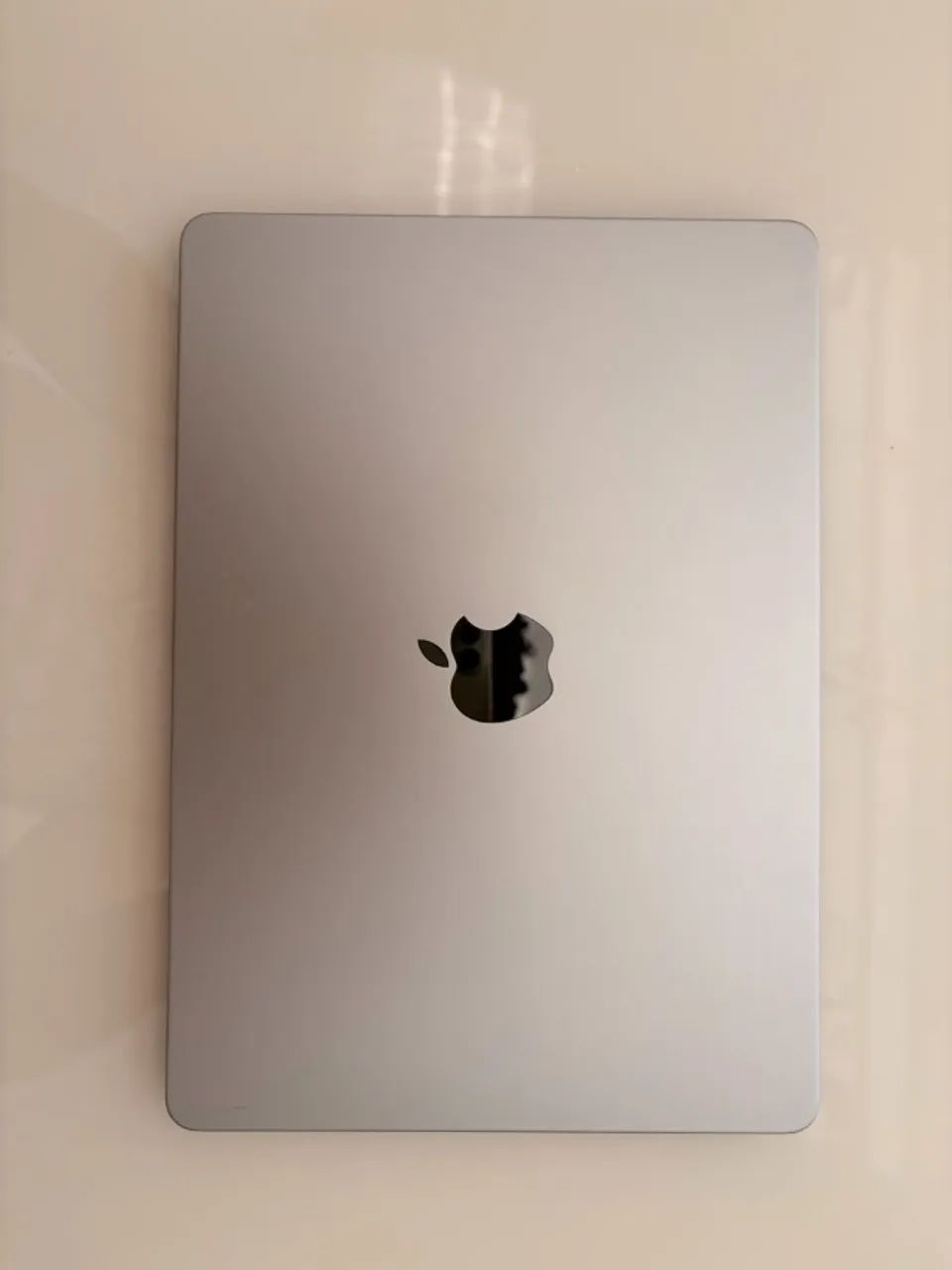 MacBook Air M2 - 8GB RAM / 256GB SSD - Excelente estado