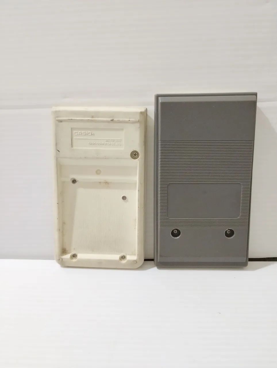 2 Calculadoras Solares Casio e Sharp (Anos 90 Originais) - Foto 2