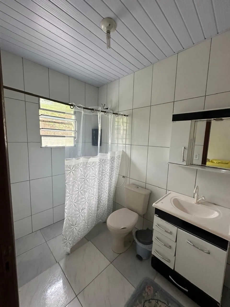 Alugo casa