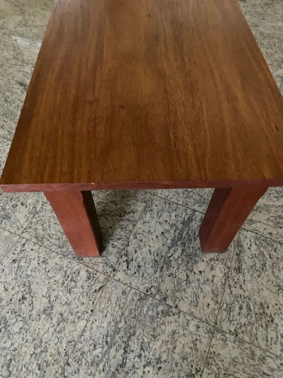 Mesa de madeira maciça com banco - Foto 3