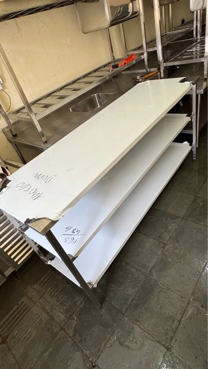 Mesa de inox DUAS prateleiras 1,90 x 0,60 - Foto 4