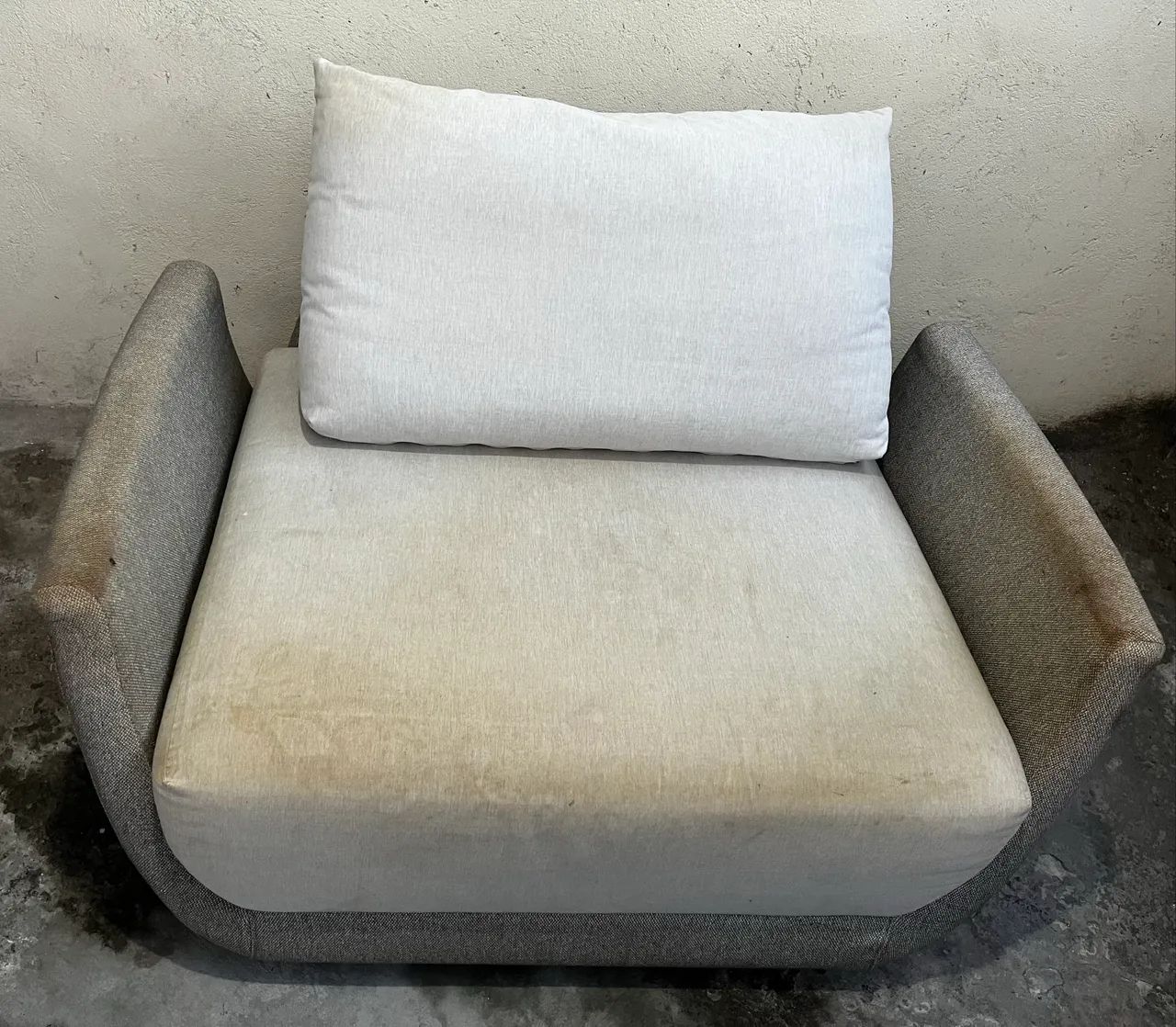 Poltrona de linho com base rotativa  - Foto 2