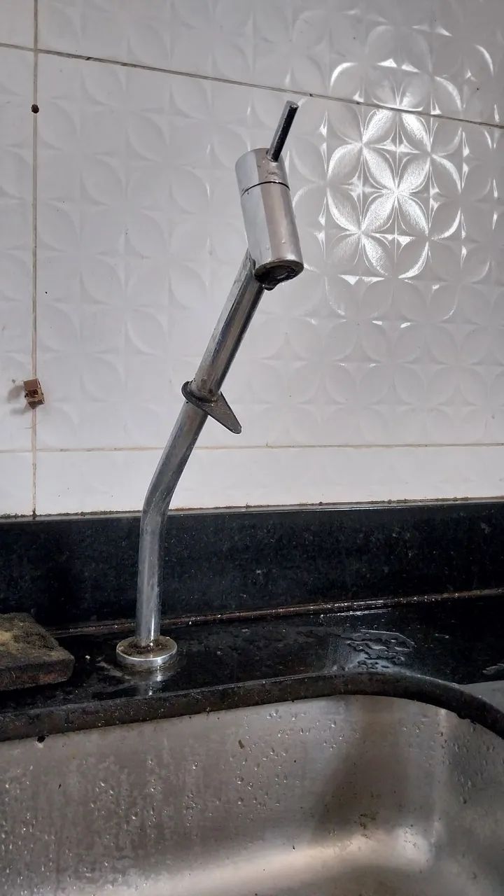 Torneira Deca alta para pia de cozinha em aço