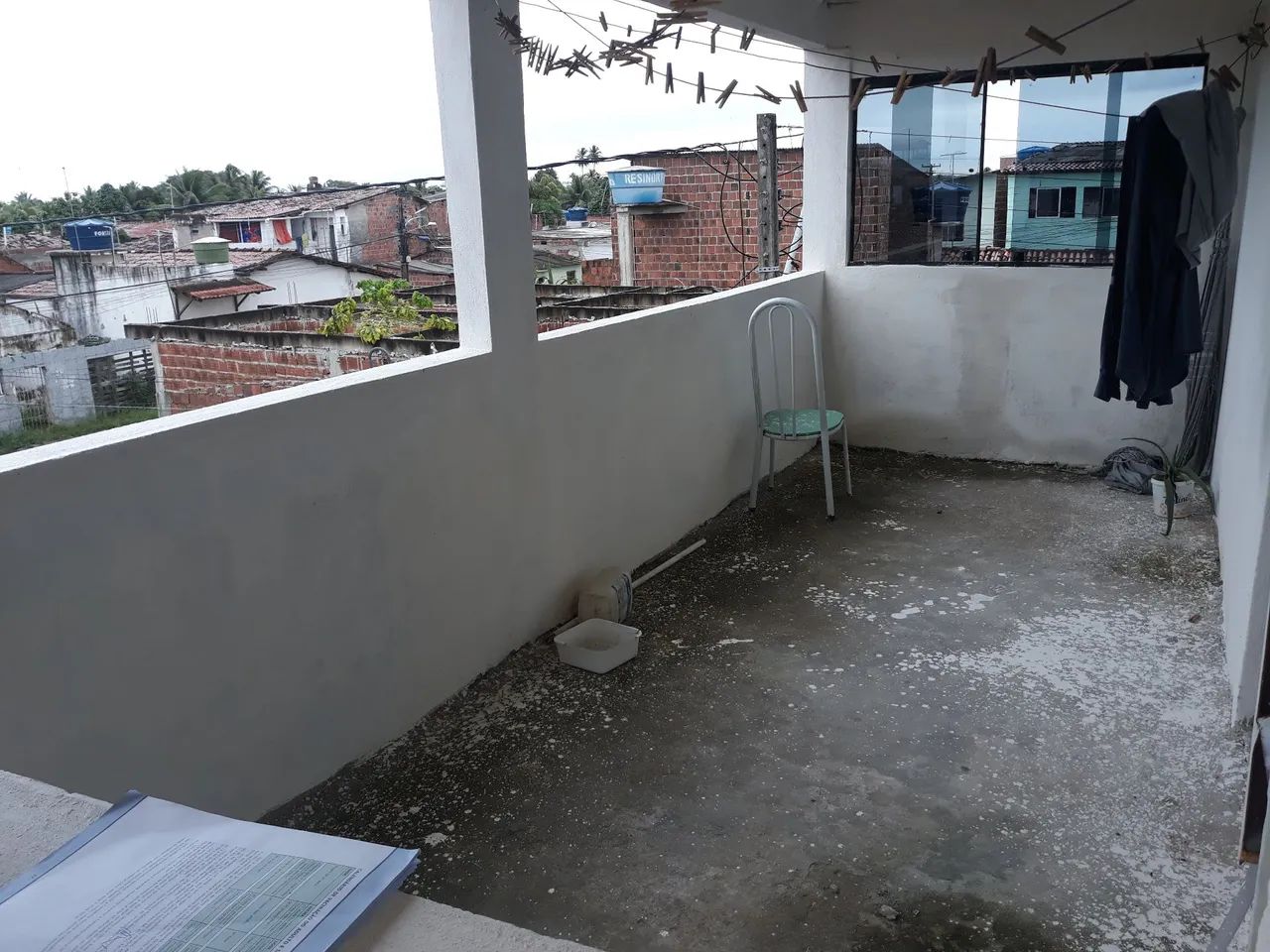 Vende-se uma casa duplex localizada na rua é 80 - Foto 2