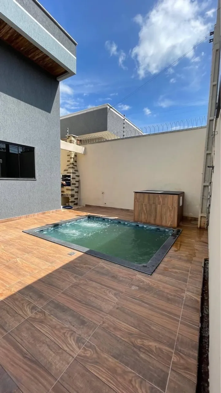 Vendo casa nova 406 norte - R$318.000?
