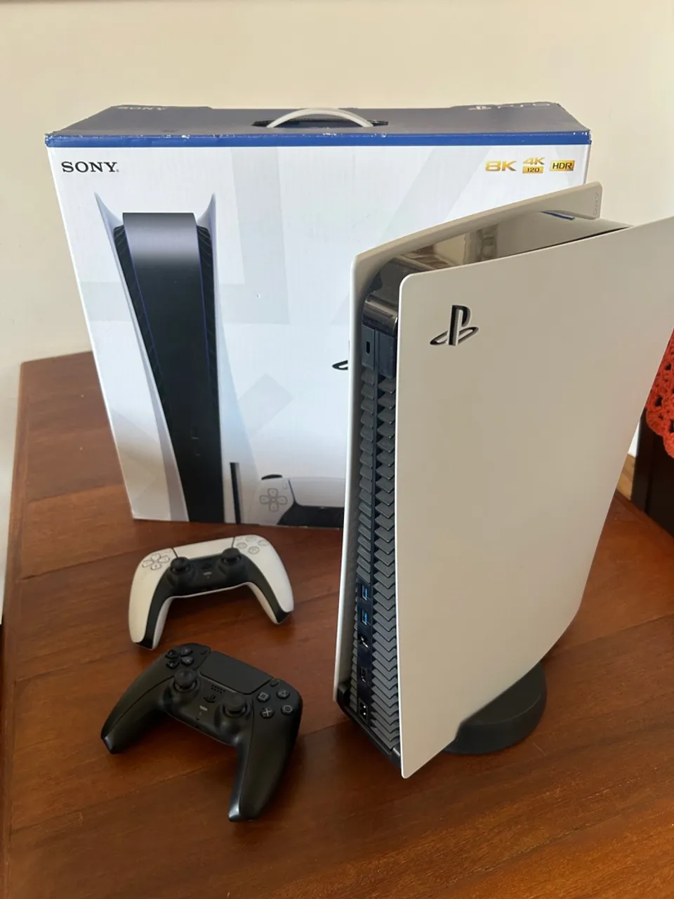 Playstation 5 - leitor de mídia física- 825GB