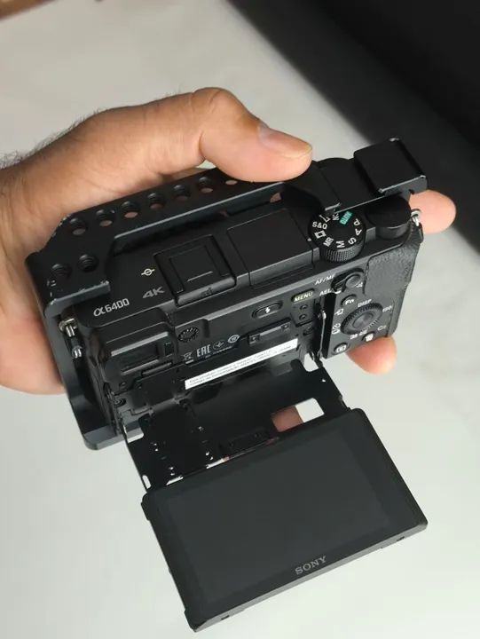 Câmera Sony A6400 - Foto 2