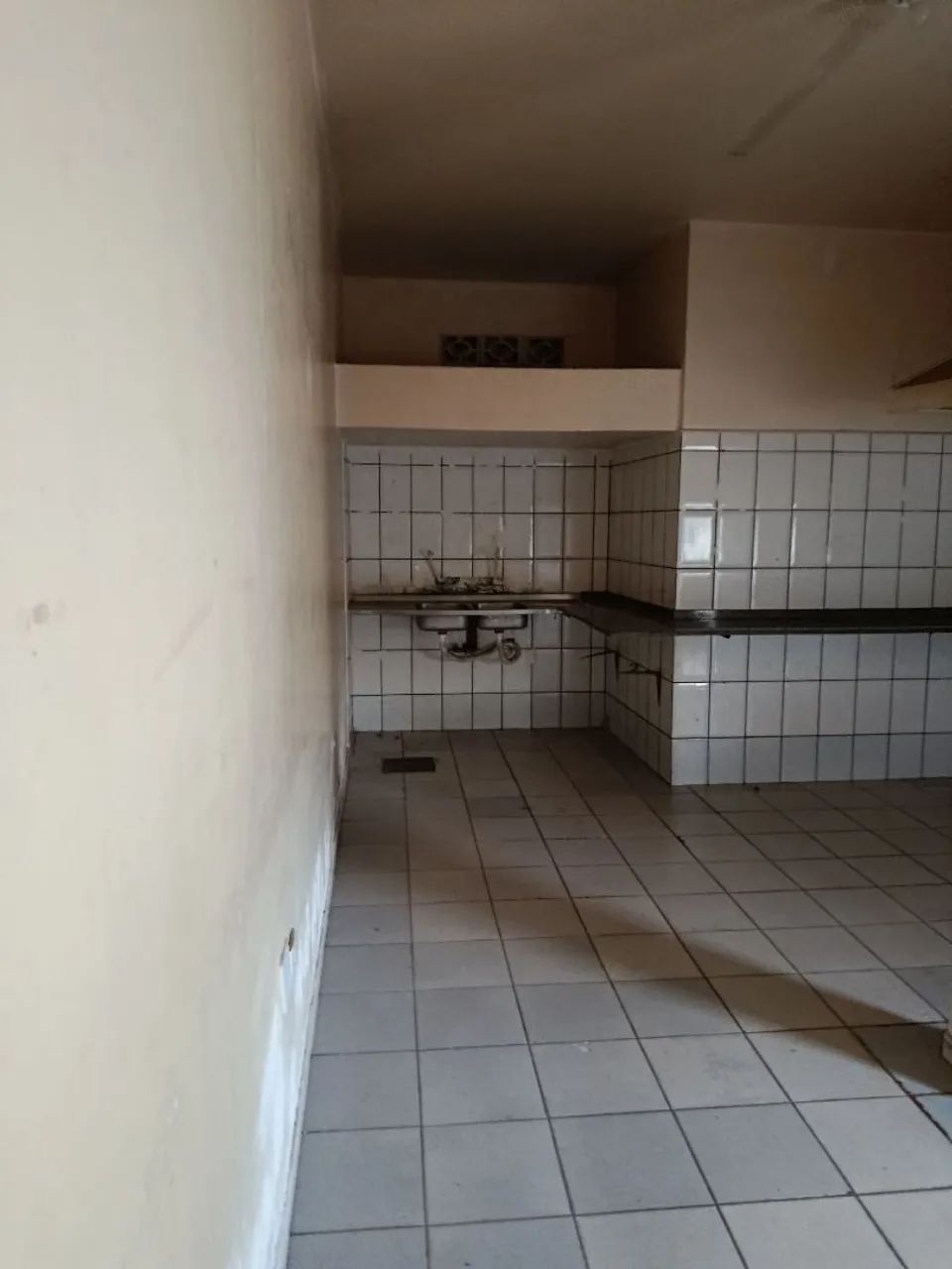 Excelente esquina comercial frente ao condomínio Bahamas no bairro santo Antônio. - Foto 6