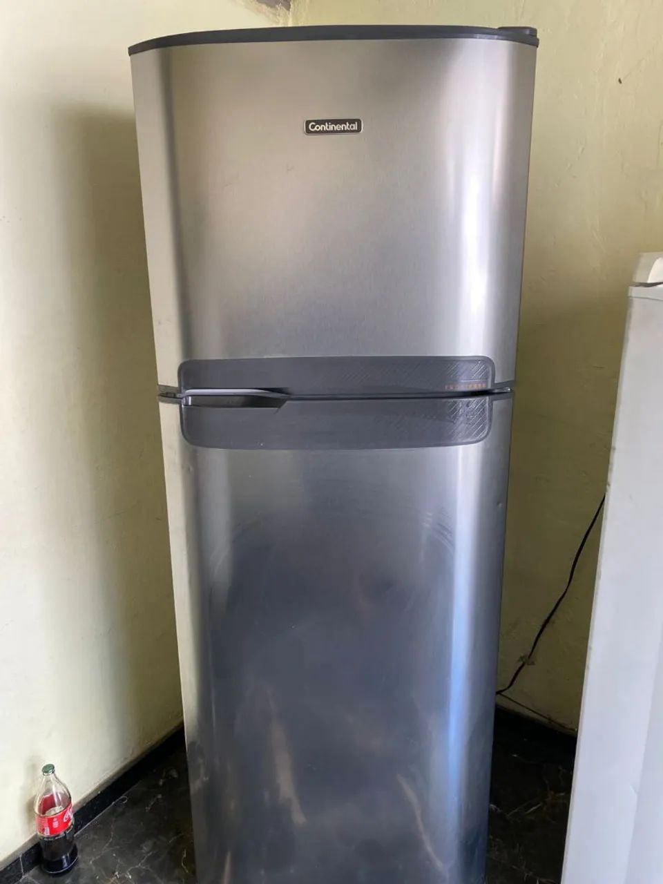 Vendo geladeira continental duplex frost free funcionando perfeitamente entrego  