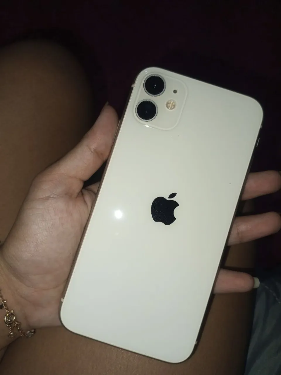 iPhone 11 pra vender logo