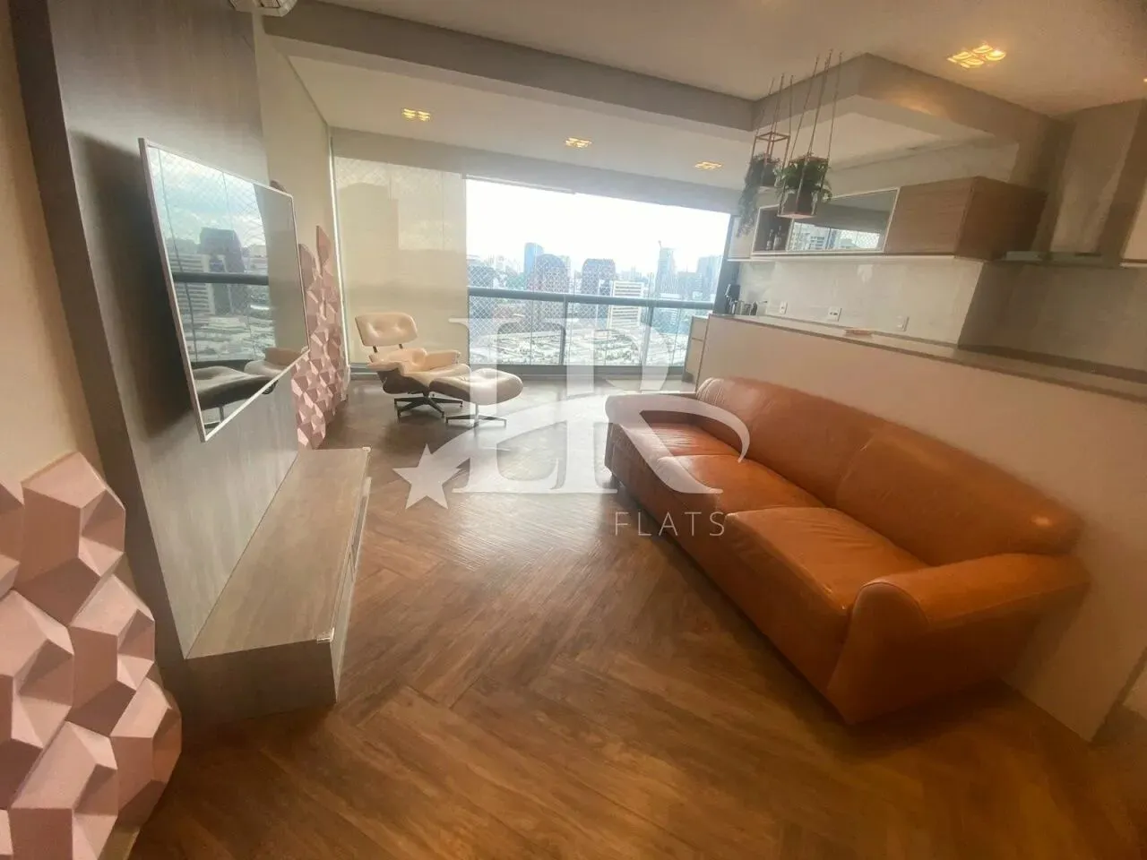 LR Flats - Flat 2 dormitórios, 1 suíte mobiliado em Santo Amaro, confira agora!