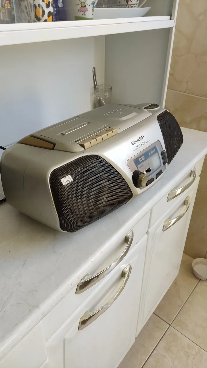 Radio Sharp QT-CD114 Portátil com CD e X-BASS