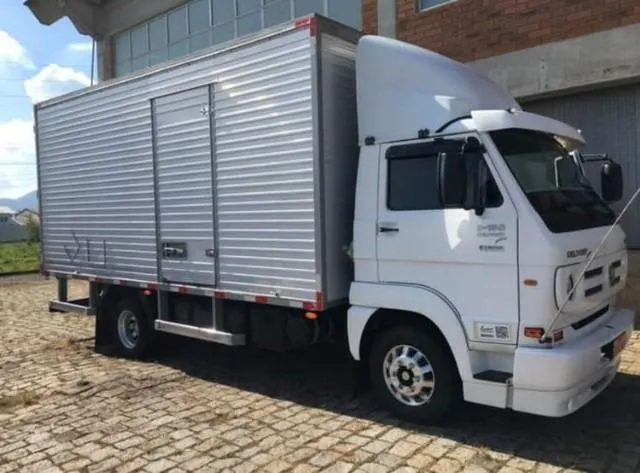 Caminhão vw 8-150 Deliverey ano 2012 bau seco