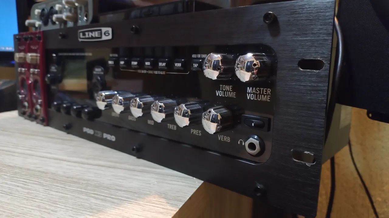 Pedaleira LINE 6 X3 PRO RACK  - Foto 4