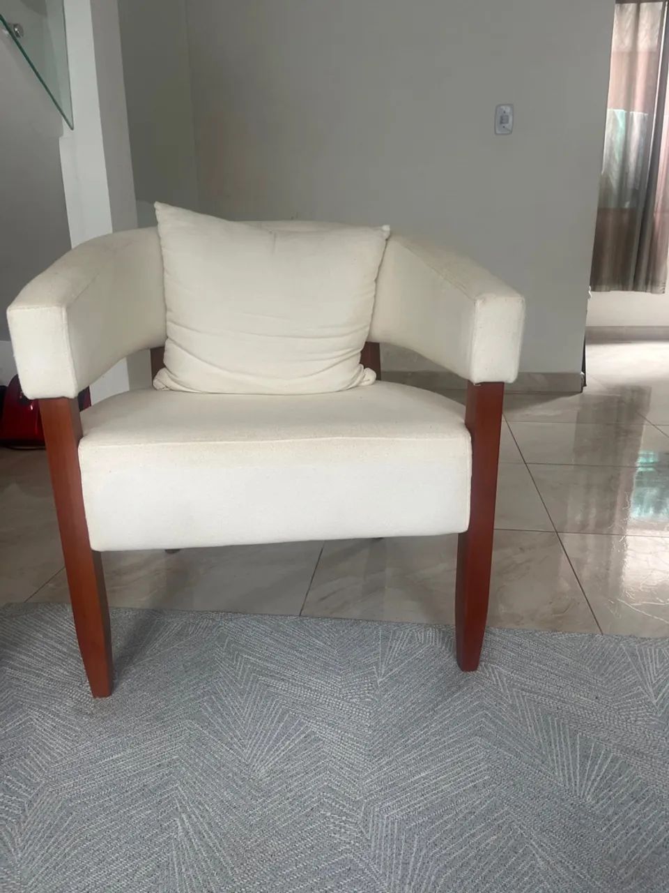 Poltrona branca  - Foto 4
