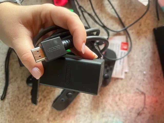 Nintendo Switch + Controle Joy-con extra - Foto 2