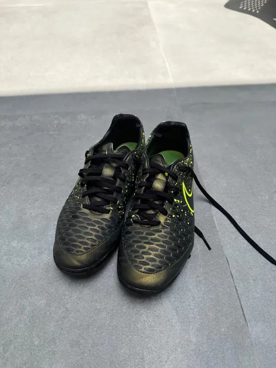 Chuteiras Futsal - Tamanho 39 - Foto 3