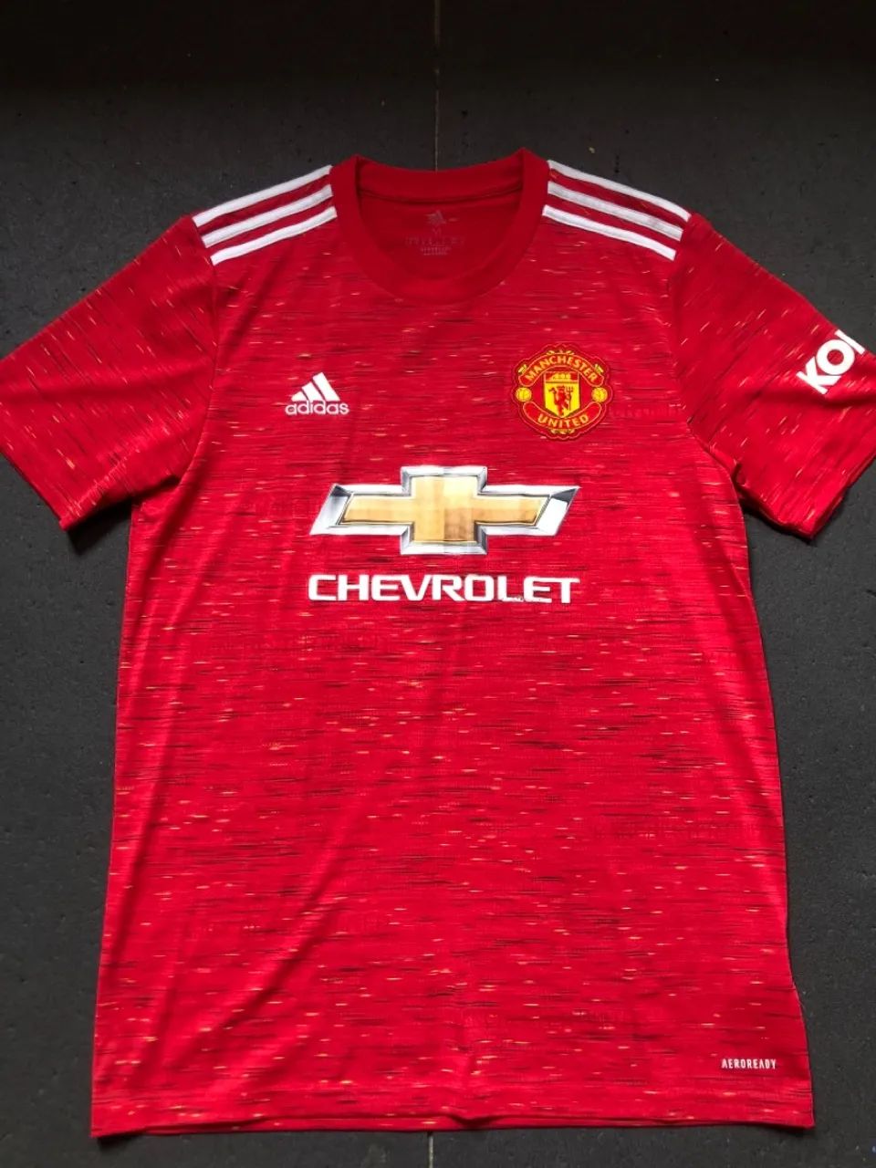 Camiseta oficial Manchester United Adidas 2020/21 - Tamanho M, sem número