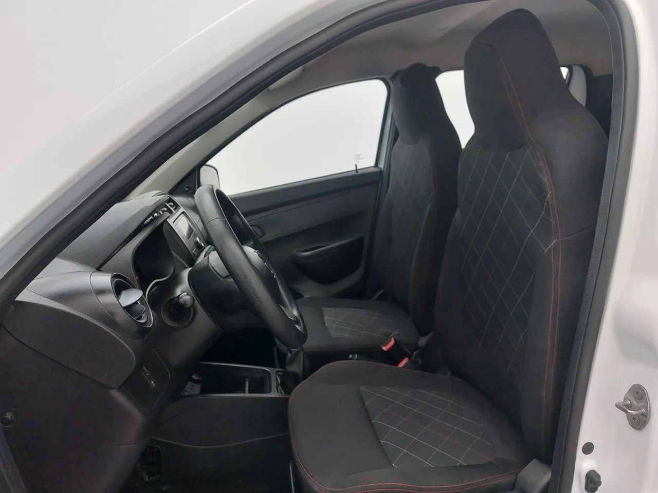 Renault Kwid Zen 1.0 Flex 12V 5p Mec., foto 16 de 18