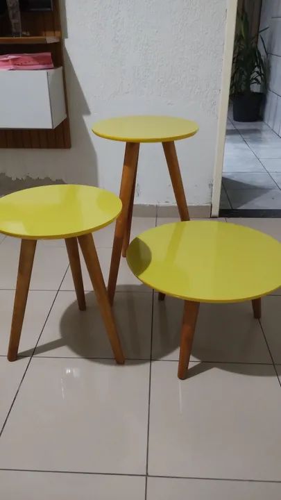 Conjunto de mesas 3 tamanhos + quadro de leão 