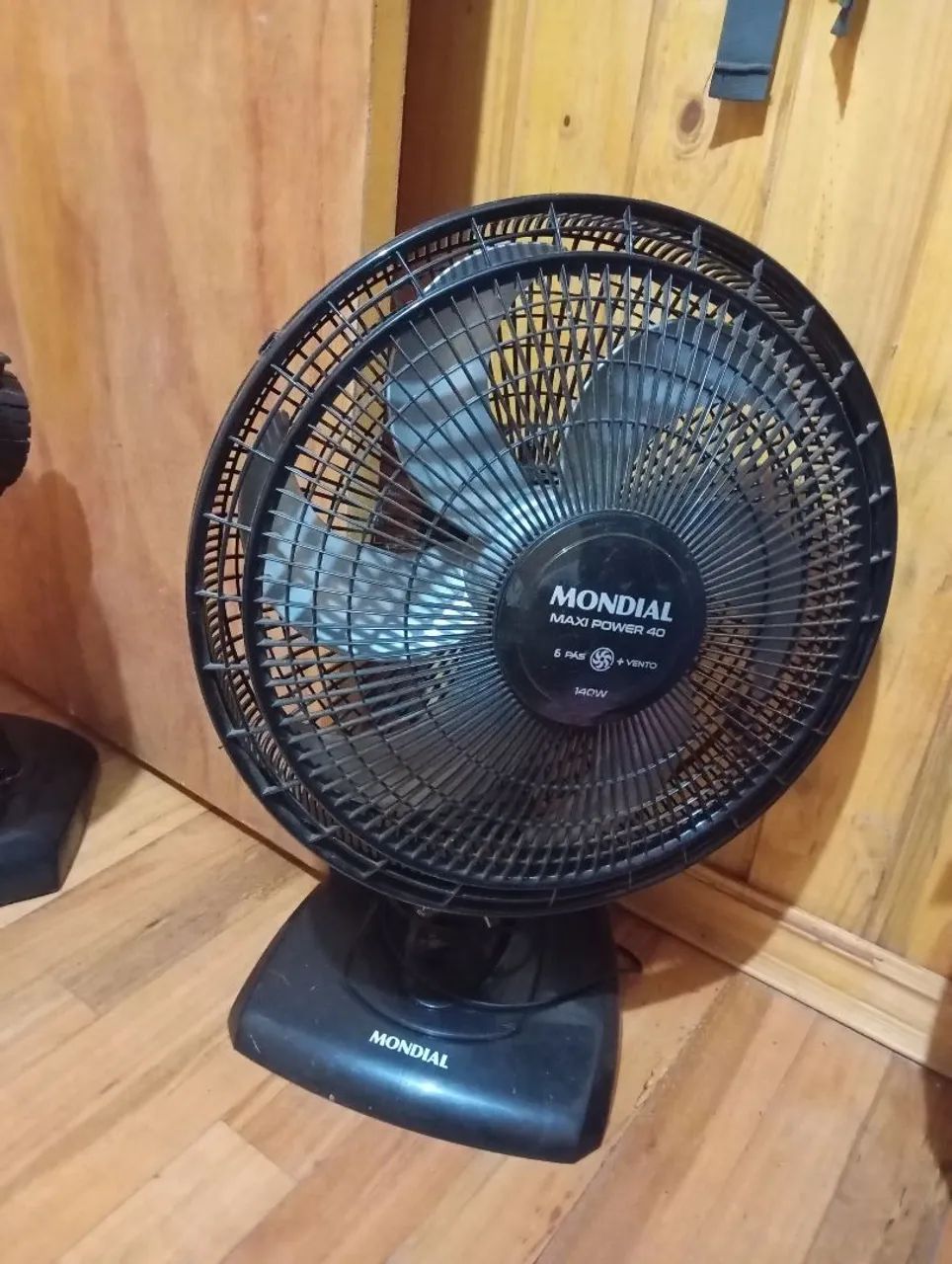 Ventilador de Mesa Mondial Maxi Power 40
