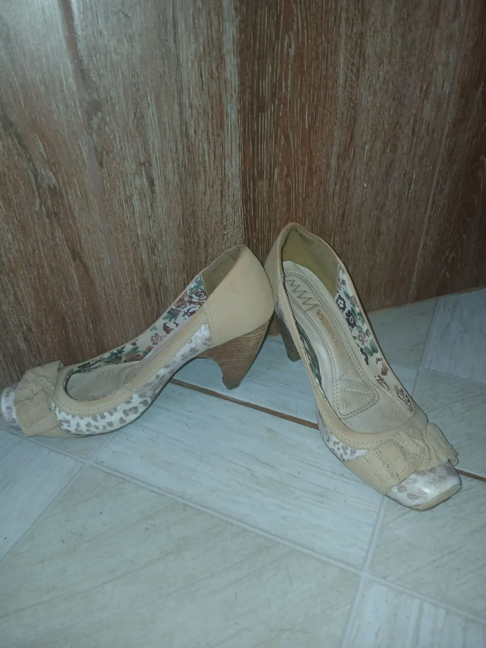 Sapatos diversos