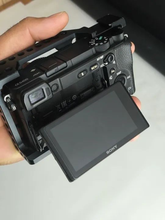 Câmera Sony A6400 - Foto 5