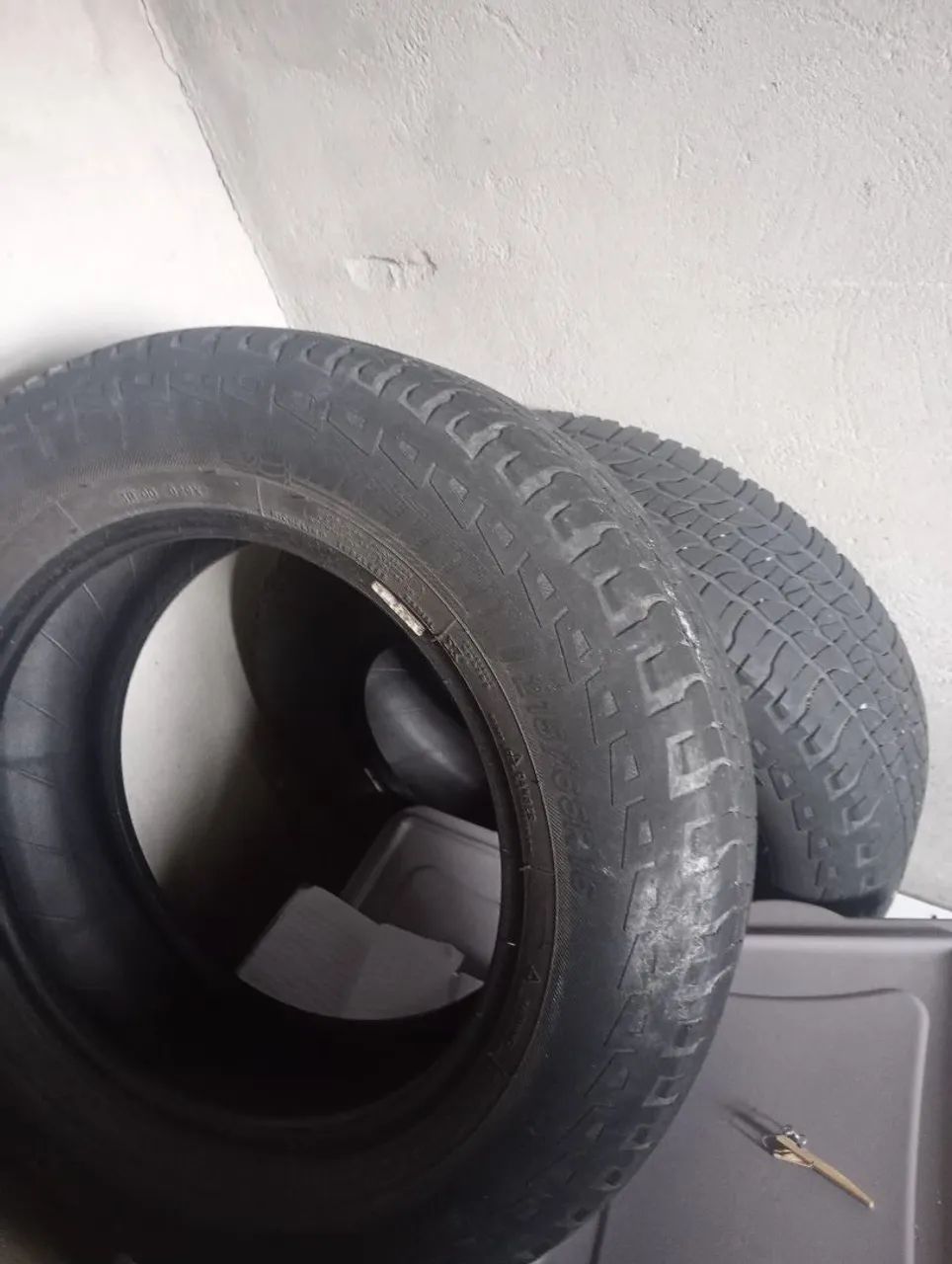  Par de Pneus 215/65/R16 Michelin USD - Foto 3