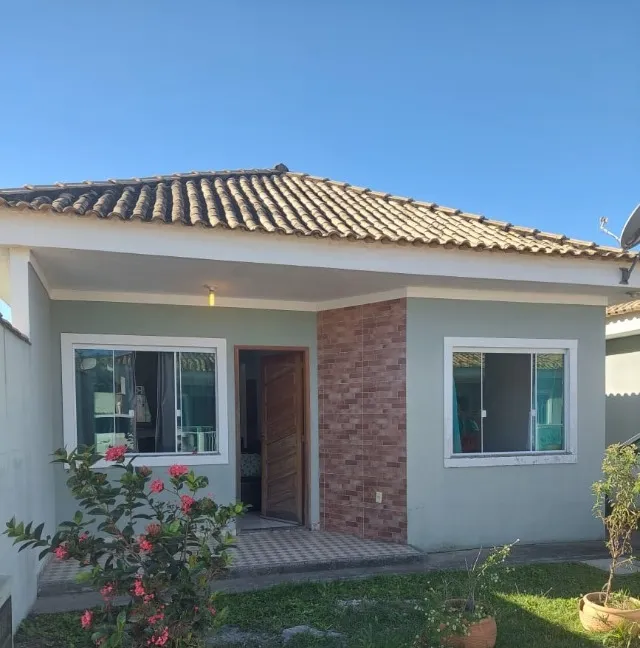 Casa mobiliada de condomínio em Novo Horizonte Araruama com 2 quartos