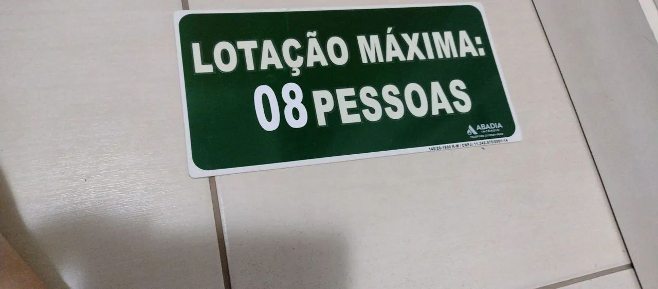Placa de Sinalização Lotação Máxima 08 Pessoas