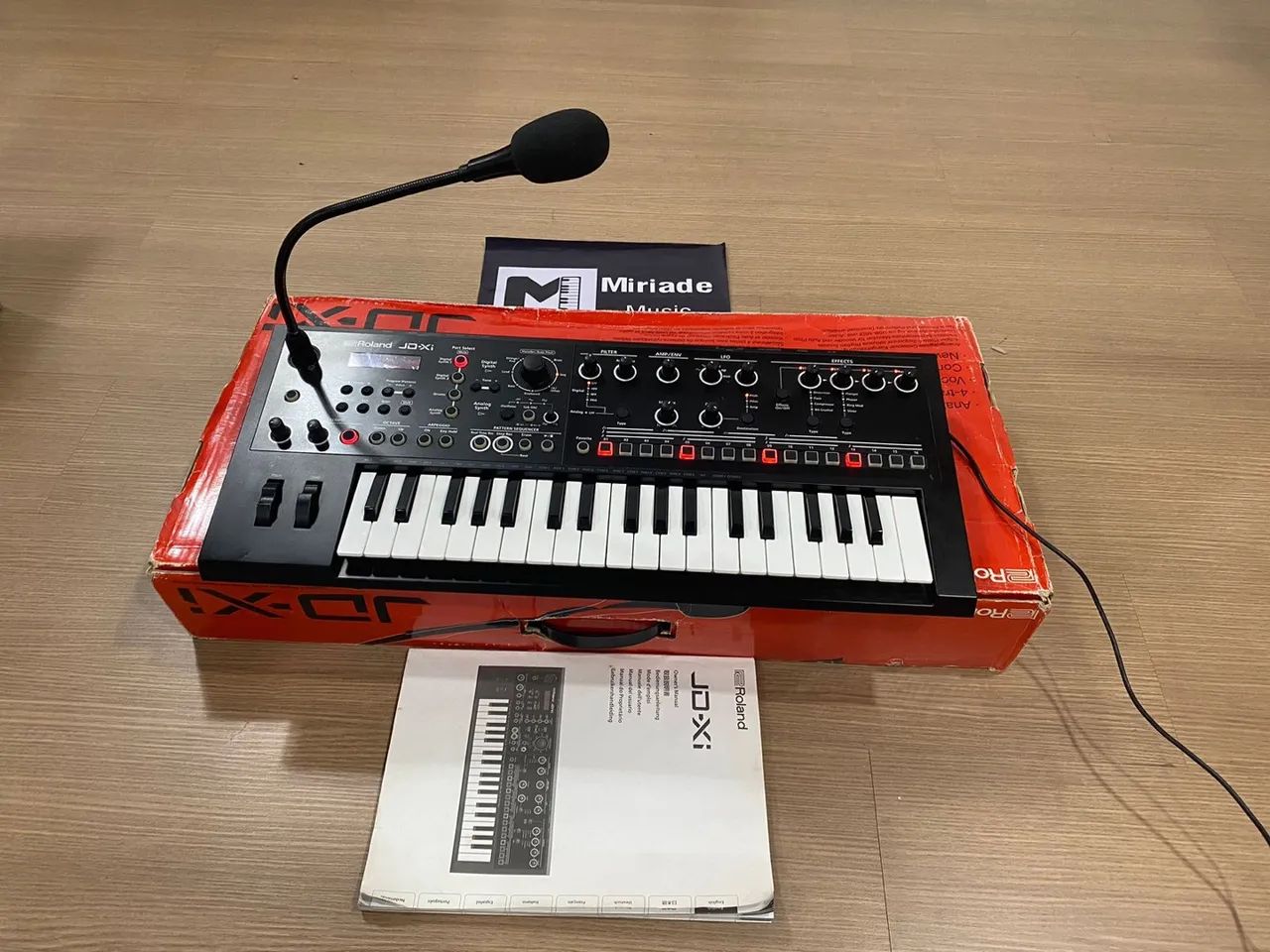 Roland - JD-Xi | Sintentizador “Crossover” Analógico/Digital