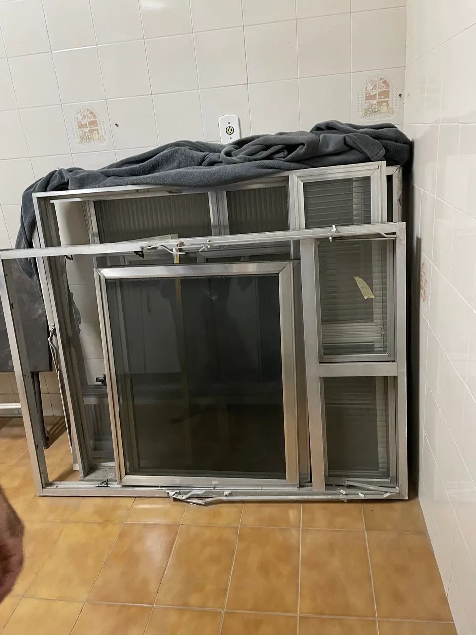 04 janelas de Aluminio em promoção  - Foto 3