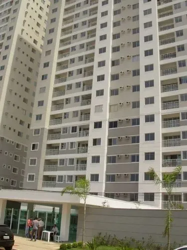 Apartamento 02 Quartos 01 suíte, armários 01 vaga, lazer