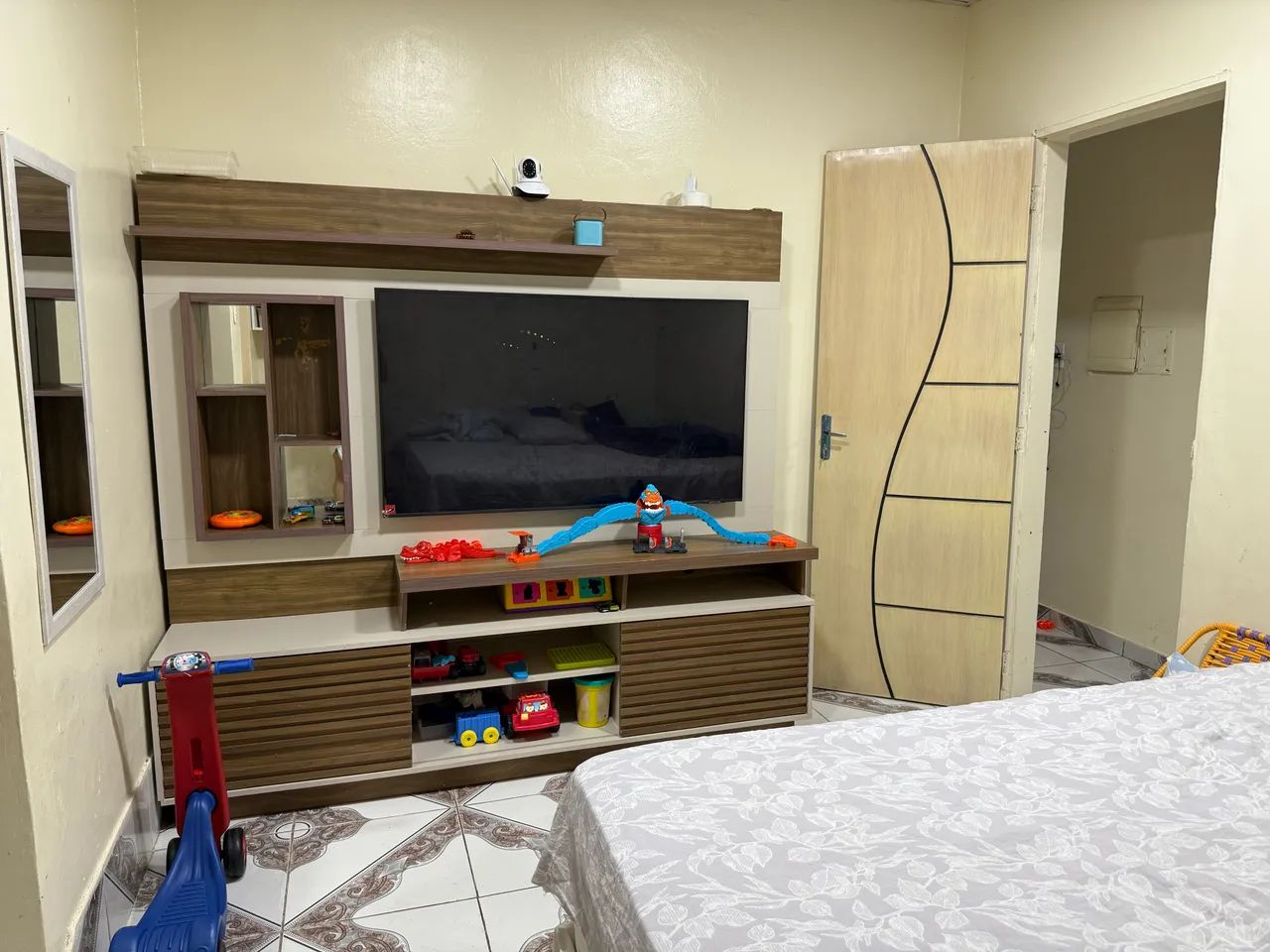 TV Stand with Panel64385926888706121