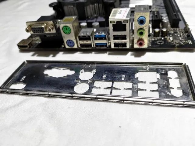 KIT CORE I3 10100 COM 8 GIGAS DDR 4 - Foto 2