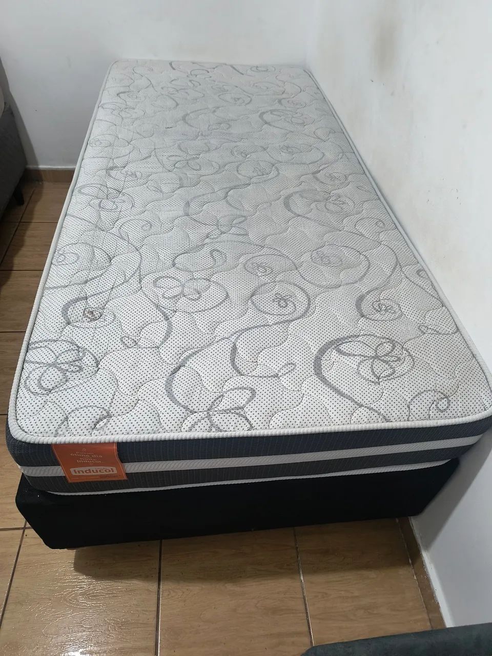Cama Box de mola solteiro 