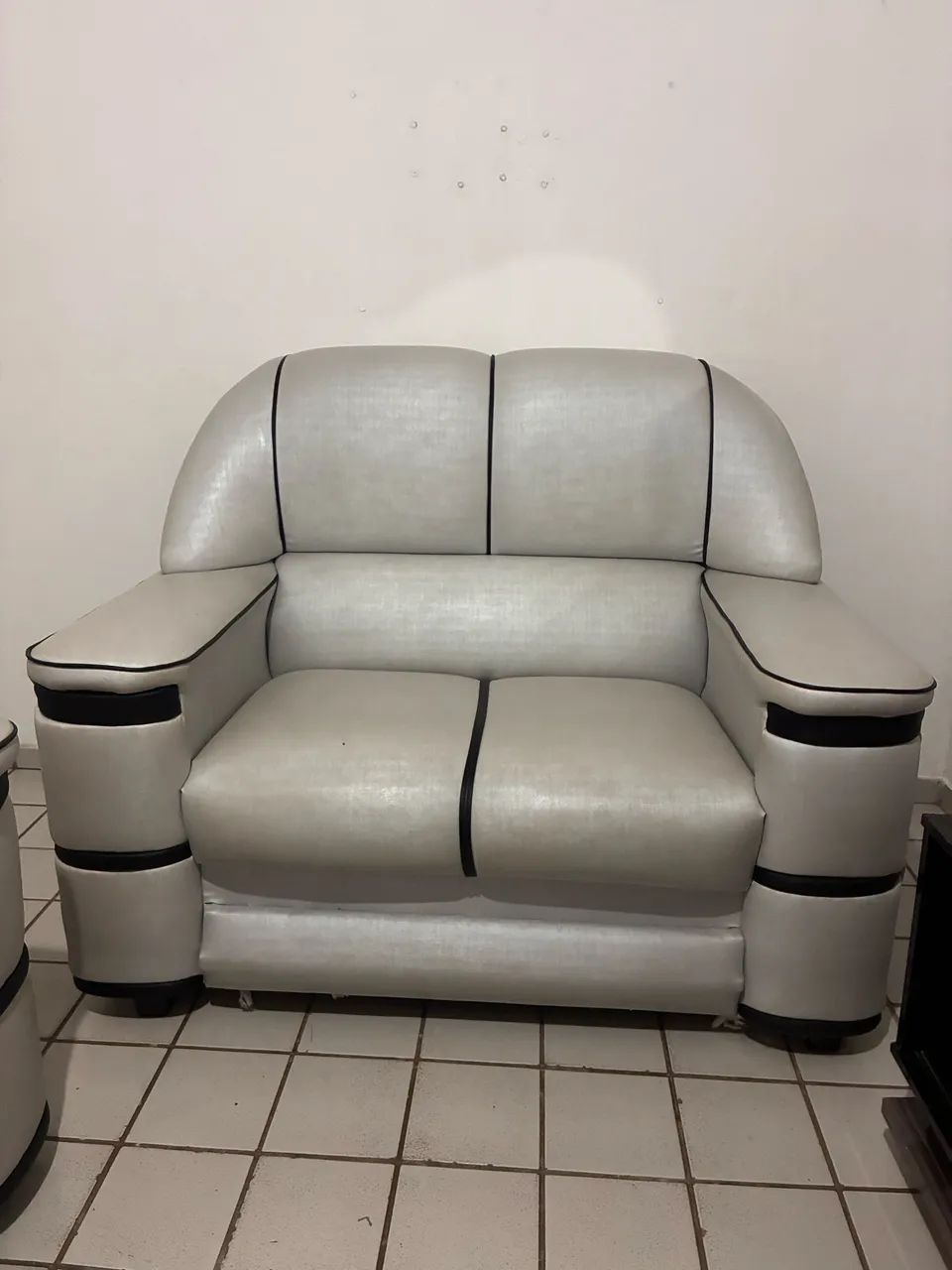 VENDO SOFÁ PEQUENO - Foto 5