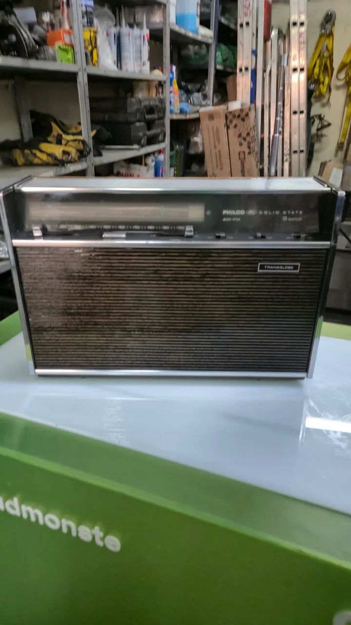 Rádio a pilha Philco Ford 