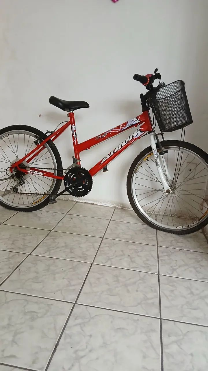 Bicicleta aro 24 com marchas e cestinha. Ótimo estado! - Foto 3