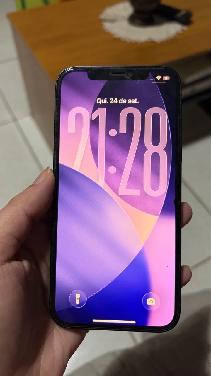 iPhone 12 64G usado