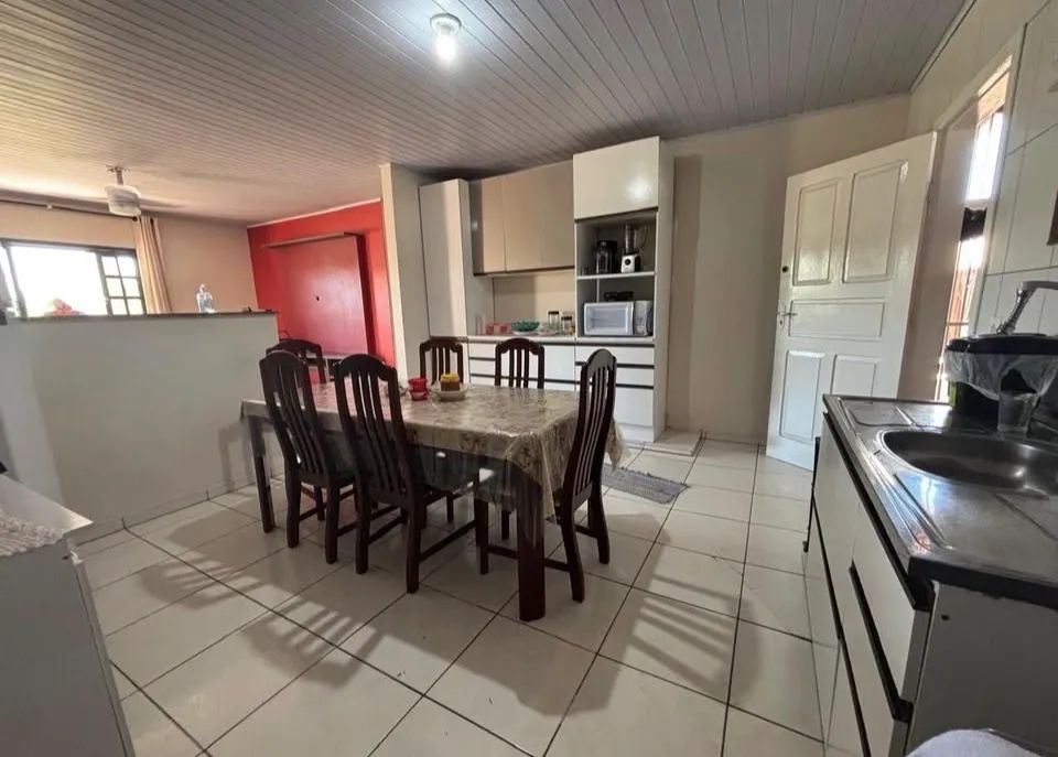CASA NA AV DAS TORRES -  PROX A CALI FIT  - Foto 4